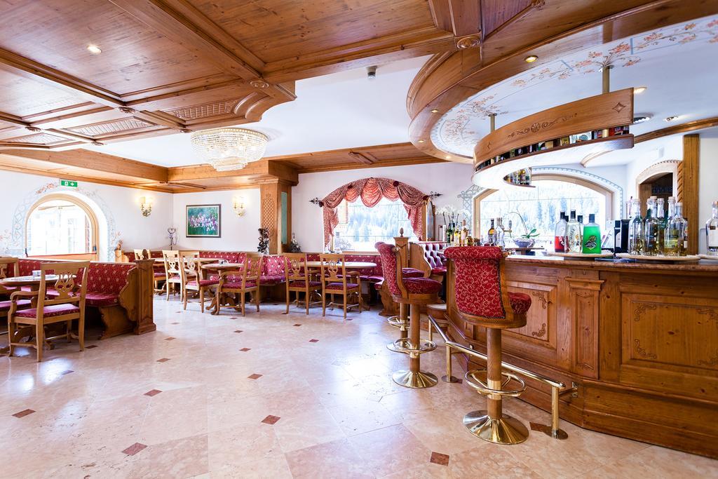 Hotel Vienna Сан-Мартино-ди-Кастроцца Экстерьер фото